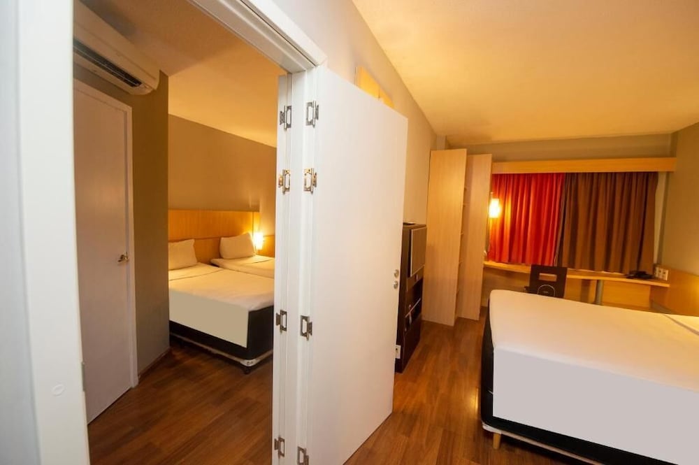 Habitación Familiar del hotel Ibis Recife Boa Viagem. Foto 1