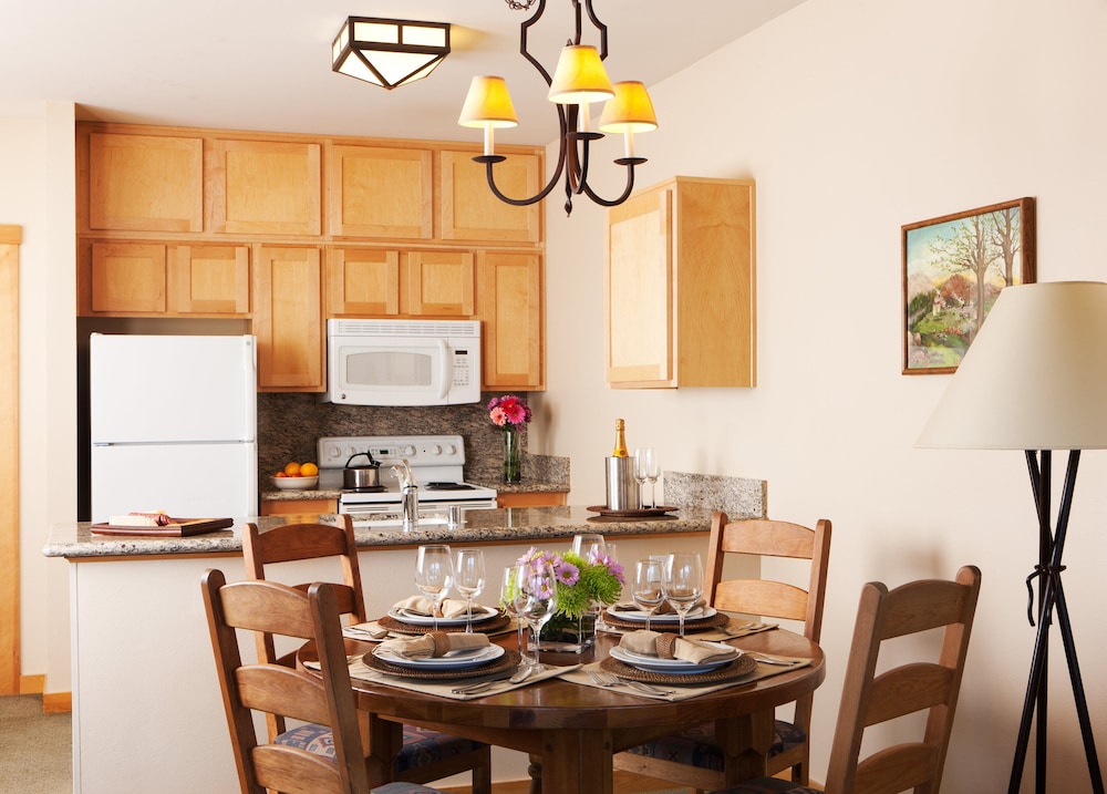 Apartamento, 2 habitaciones (Two Bedroom Condominium with 2 Twins) del hotel Juniper Springs Resort. Foto 1