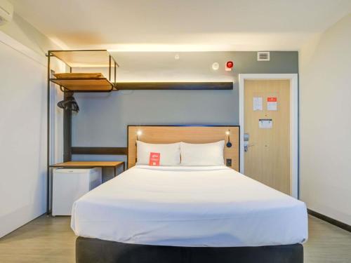 HABITACIÓN STANDARD ADAPTADA CON 1 CAMA DOBLE del hotel Ibis Rio De Janeiro Barra Da Tijuca. Foto 2