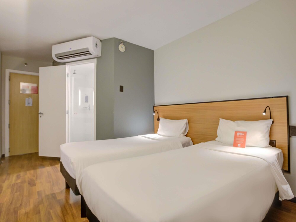Habitación Standard con 2 camas individuales del hotel Ibis Rio De Janeiro Santos Dumont