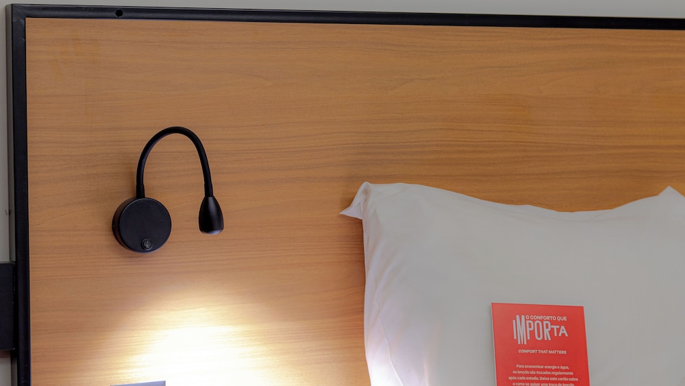 Habitación Standard con 2 camas individuales del hotel Ibis Rio De Janeiro Santos Dumont. Foto 2