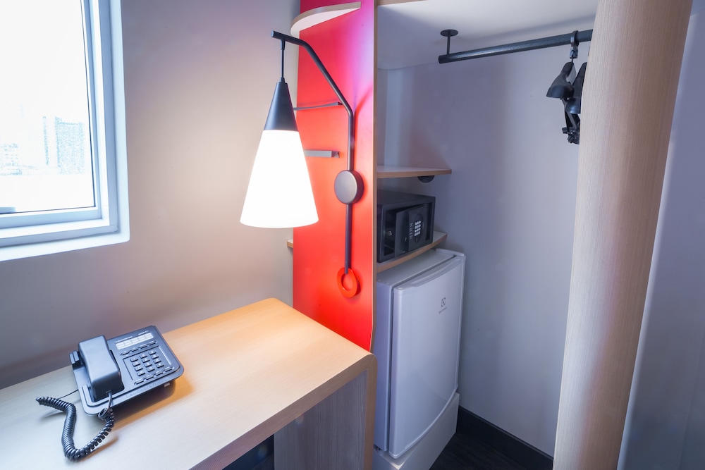 Apartamento estándar con dos camas individuales del hotel Ibis São Bernardo Do Campo. Foto 7
