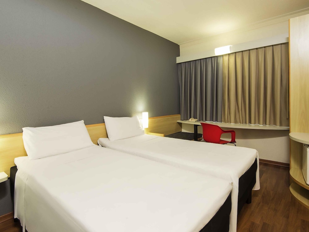Habitación estándar con 2 camas individuales del hotel ibis Sao Jose dos Campos Colinas