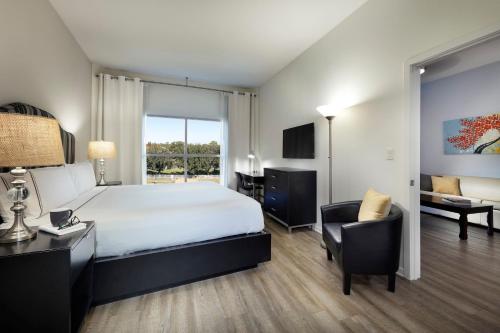 Suite de 1 dormitorio - 1 cama extragrande del hotel Meliá Orlando Celebration. Foto 1