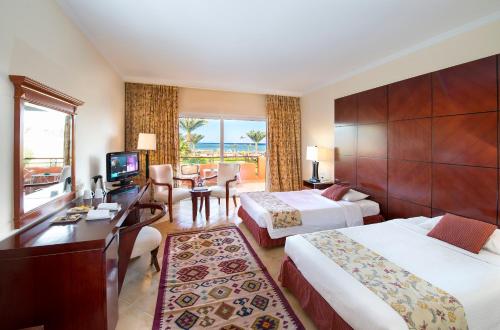 Habitación Doble Superior con vistas al mar - 1 o 2 camas del hotel Amwaj Oyoun Resort and Casino. Foto 1