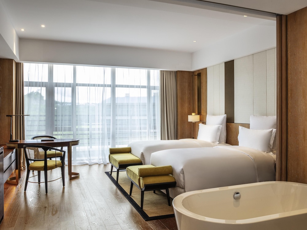 HABITACIÓN SUPERIOR, 2 Camas Individuales, Balcón Privado del hotel Pullman Changbaishan Resort