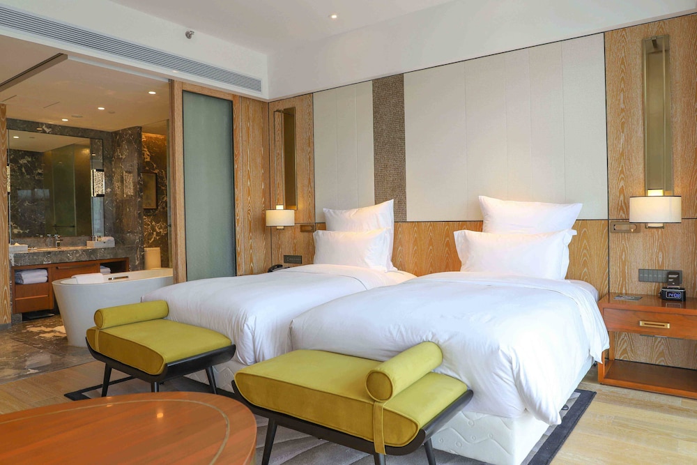 HABITACIÓN DELUXE, 2 Camas Individuales, Balcón Privado del hotel Pullman Changbaishan Resort. Foto 1