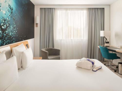 Habitación Executive con 1 cama doble del hotel Novotel Barcelona Cornella