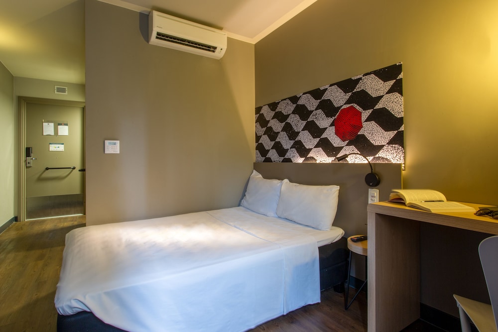 Habitación estándar, 1 cama doble, accesible para personas con discapacidad (Adapted) del hotel ibis Sao Paulo Morumbi. Foto 1