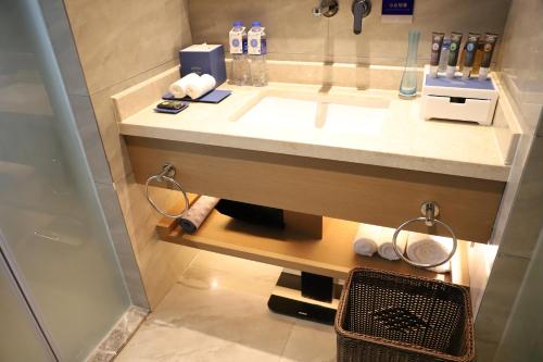 Habitación Ejecutiva con 1 cama king size, Acceso al Salón del hotel Novotel Changsha. Foto 4
