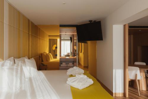 Suite Executive con vistas a la ciudad del hotel Lumen & The Lisbon Light Show. Foto 14
