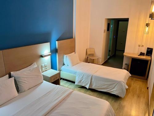Habitación Triple Confort del hotel Rotonda. Foto 5