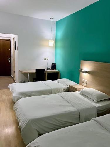 Comfort Triple Room Skyline del hotel Rotonda. Foto 4