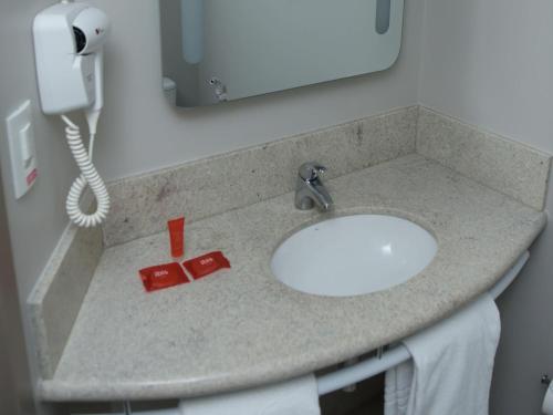 Habitación Doble Estándar del hotel Ibis Tatuí. Foto 1