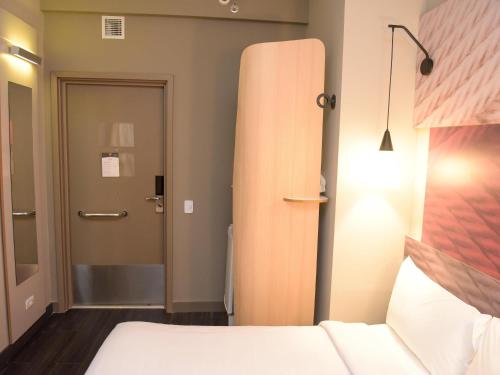Apartamento Adaptado con cama doble del hotel Ibis Tatuí. Foto 1