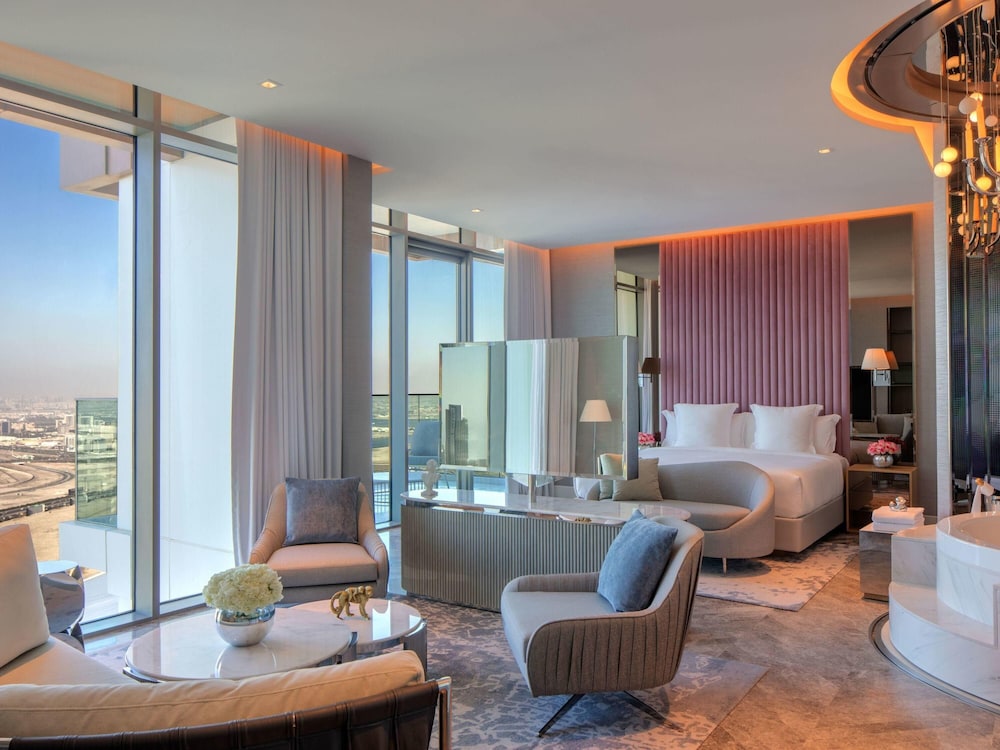 VANILLA SKY SUITE CON BALCÓN del hotel SLS Dubai and Residences. Foto 1