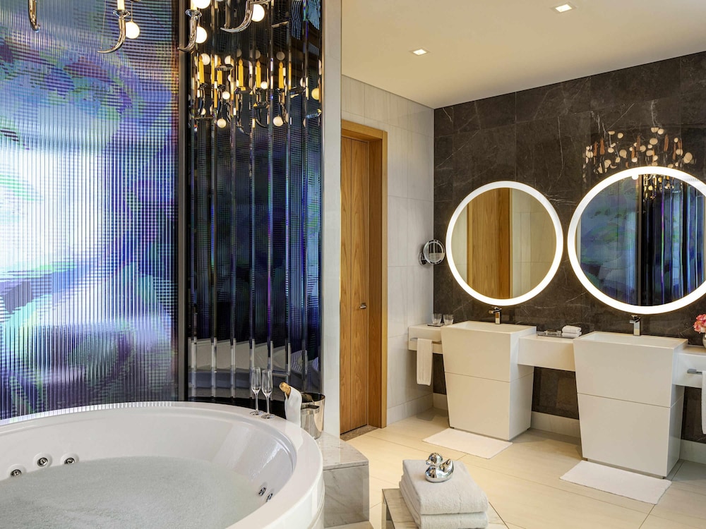 VANILLA SKY SUITE CON BALCÓN del hotel SLS Dubai and Residences. Foto 3
