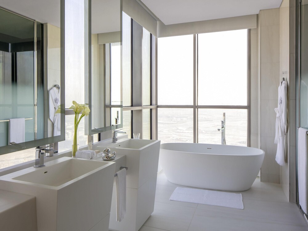 SKY PREMIUM KING CON VISTAS A LA CIUDAD del hotel SLS Dubai and Residences. Foto 4