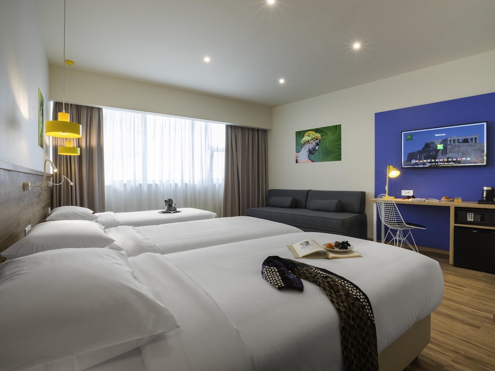 Habitación Premium para amigos y familia del hotel Ibis Styles Athens Routes. Foto 2