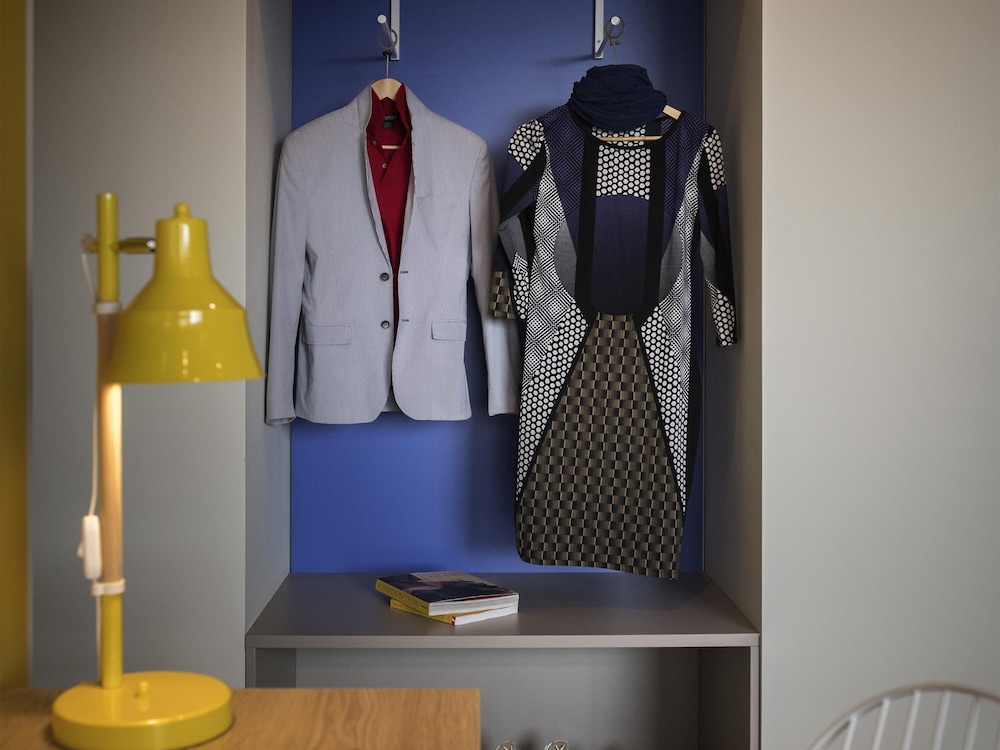 Suite Premium del hotel Ibis Styles Athens Routes. Foto 2