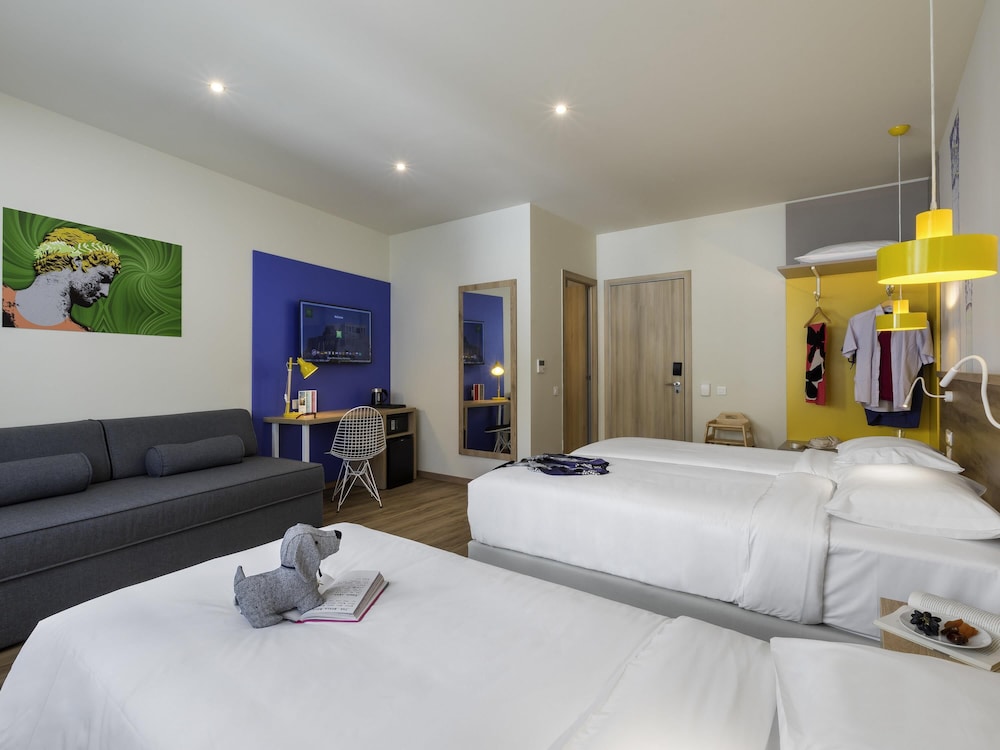 Habitación Premium para amigos y familia del hotel Ibis Styles Athens Routes. Foto 5