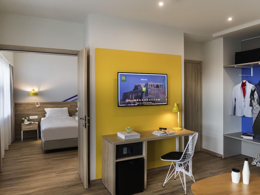 Suite Premium del hotel Ibis Styles Athens Routes. Foto 6