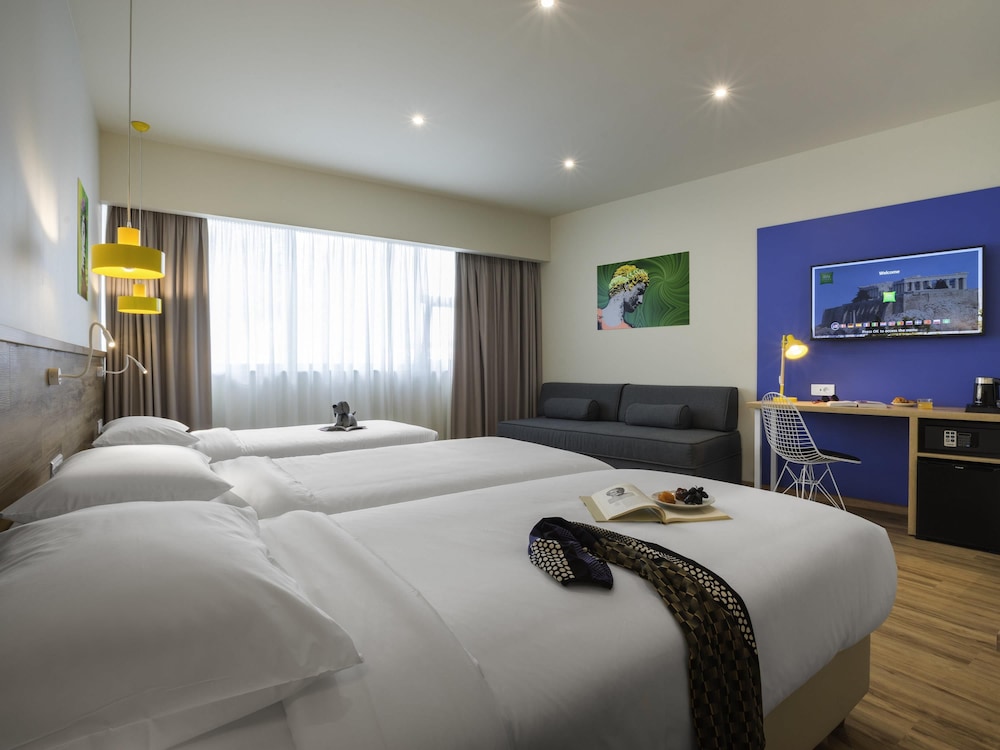 Habitación Premium para amigos y familia del hotel Ibis Styles Athens Routes. Foto 4