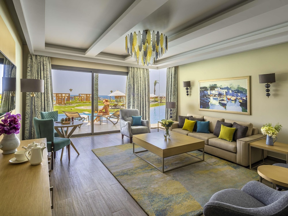 Lagoon Swim - up Suite del hotel Rixos Premium Magawish Suites and Villas. Foto 5