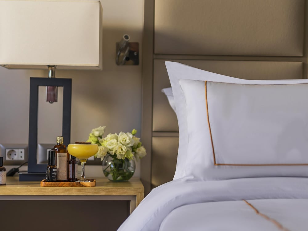 Lagoon Deluxe Suite Twin beds Sea View del hotel Rixos Premium Magawish Suites and Villas. Foto 2