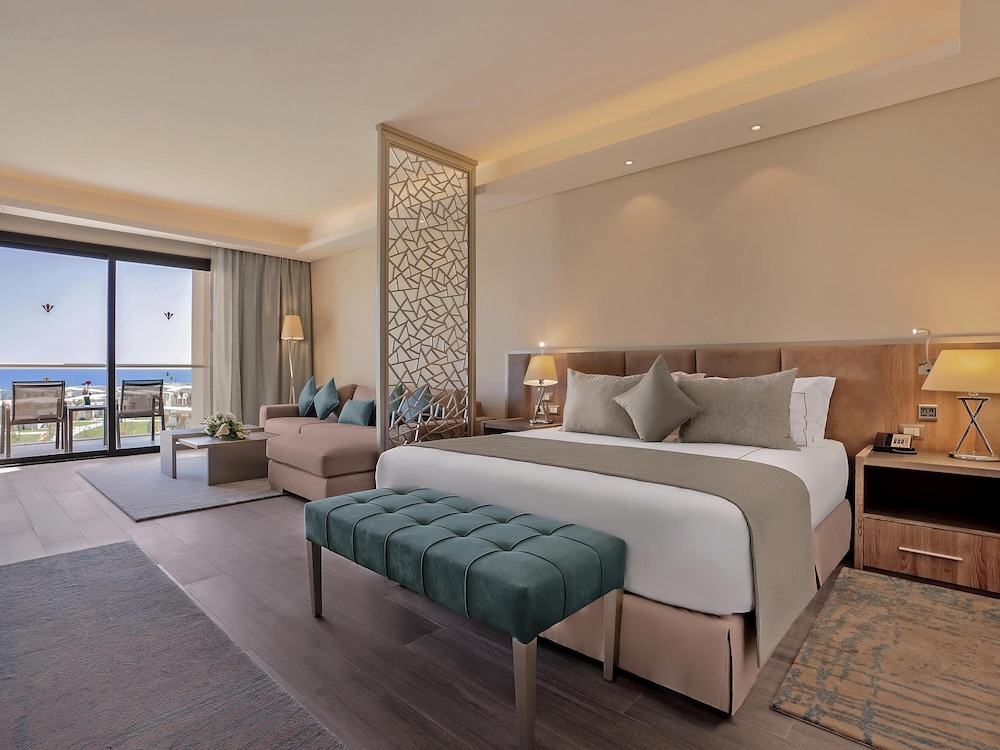 Suite King Bed with Sea view del hotel Rixos Premium Magawish Suites and Villas