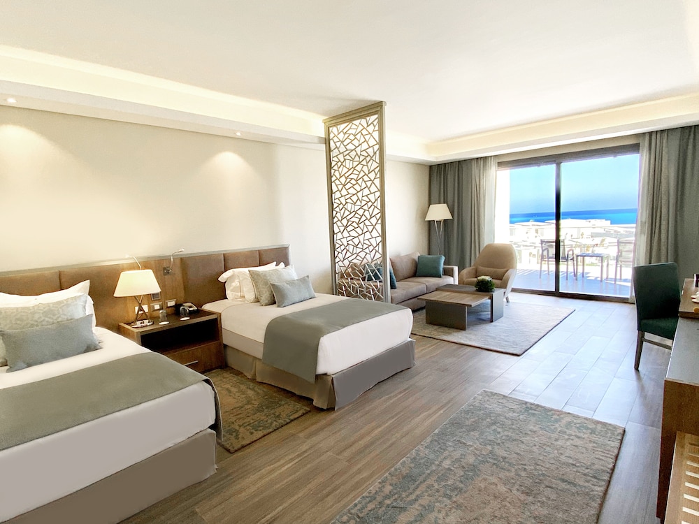 Suite Twin beds with Sea View del hotel Rixos Premium Magawish Suites and Villas. Foto 6