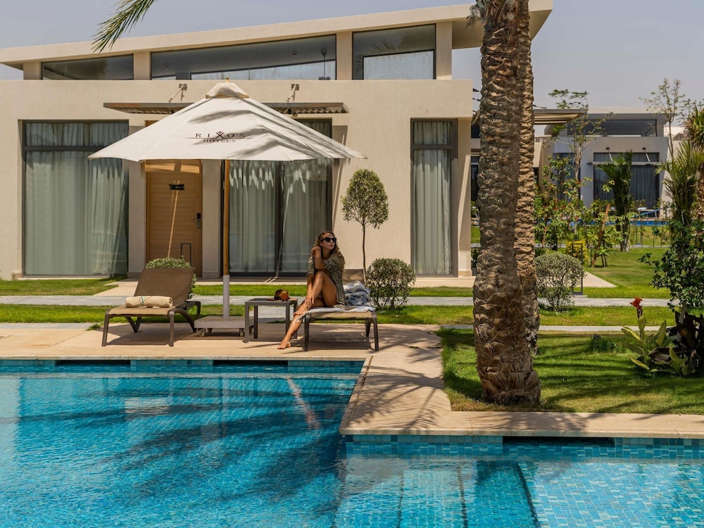 Pool Villa With Twin Beds del hotel Rixos Premium Magawish Suites and Villas. Foto 4