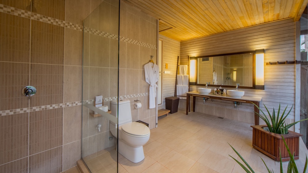 Villa de playa O del hotel Kuredu Resort & Spa, Maldives. Foto 5