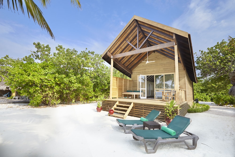 Villa Deluxe, vistas a la playa del hotel Kuredu Resort & Spa, Maldives
