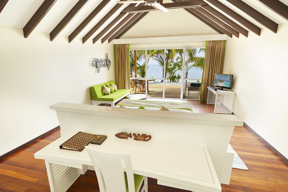Villa Deluxe, vistas a la playa del hotel Kuredu Resort & Spa, Maldives. Foto 2