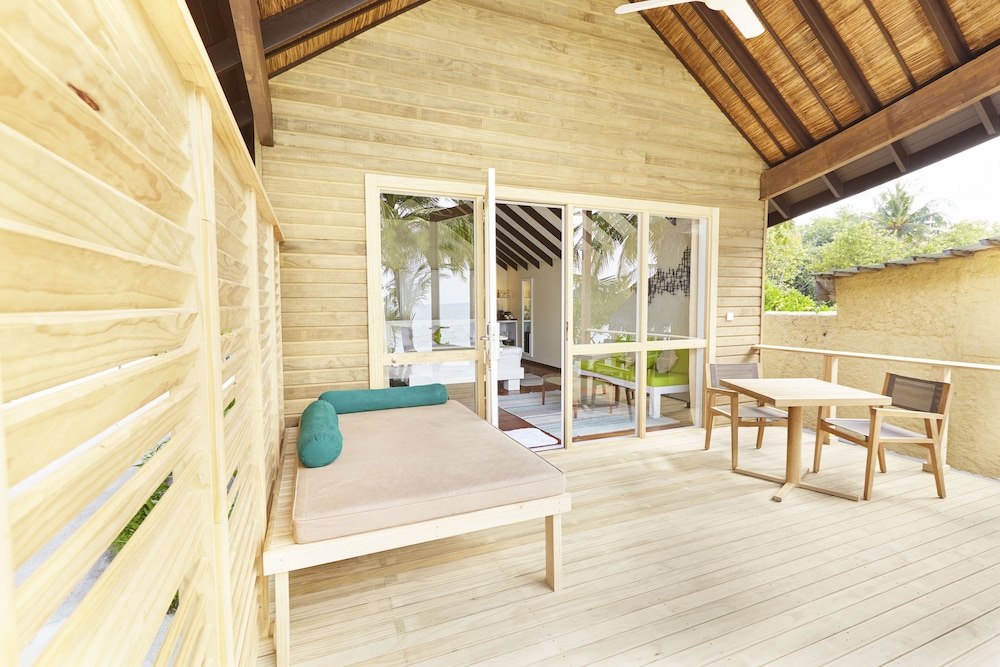 Villa Deluxe, vistas a la playa del hotel Kuredu Resort & Spa, Maldives. Foto 4