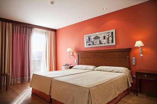 Habitación Doble con balcón - 2 camas del hotel Campos De Baeza. Foto 2