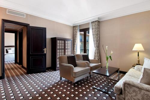 Suite del hotel Eurostars Palacio Buenavista. Foto 1