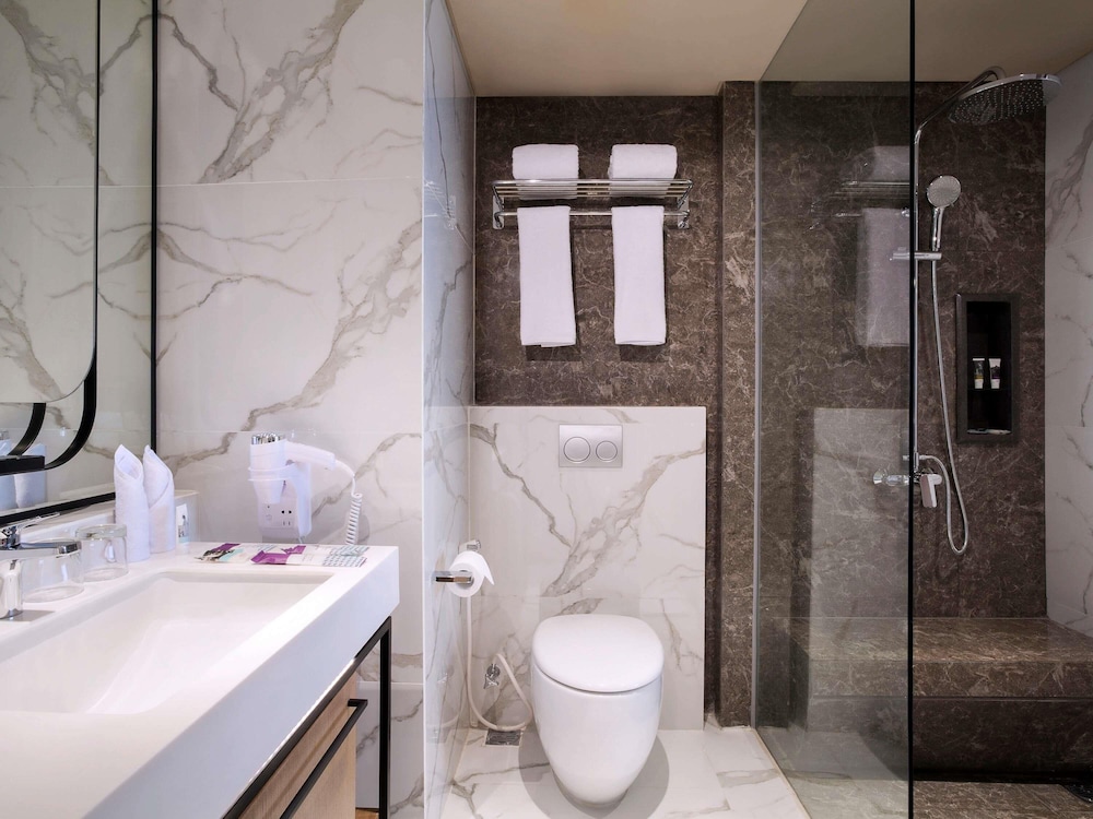 Privilege, Habitación, 2 camas individuales del hotel Mercure Jakarta Batavia. Foto 1