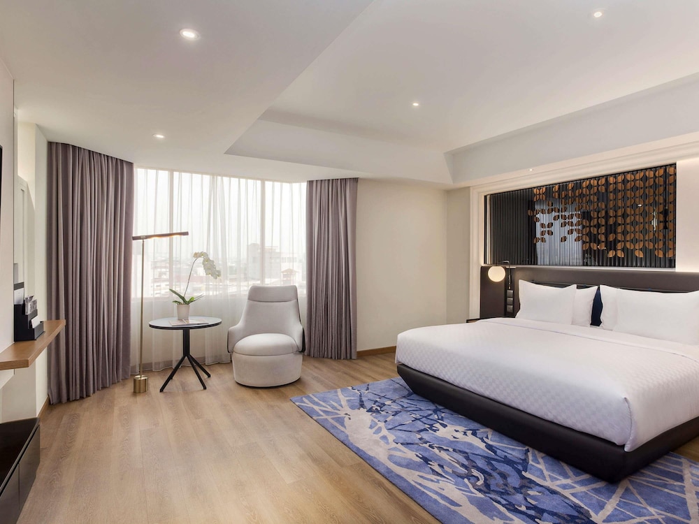 Privilege, Habitación de lujo, 1 cama de matrimonio grande del hotel Mercure Jakarta Batavia