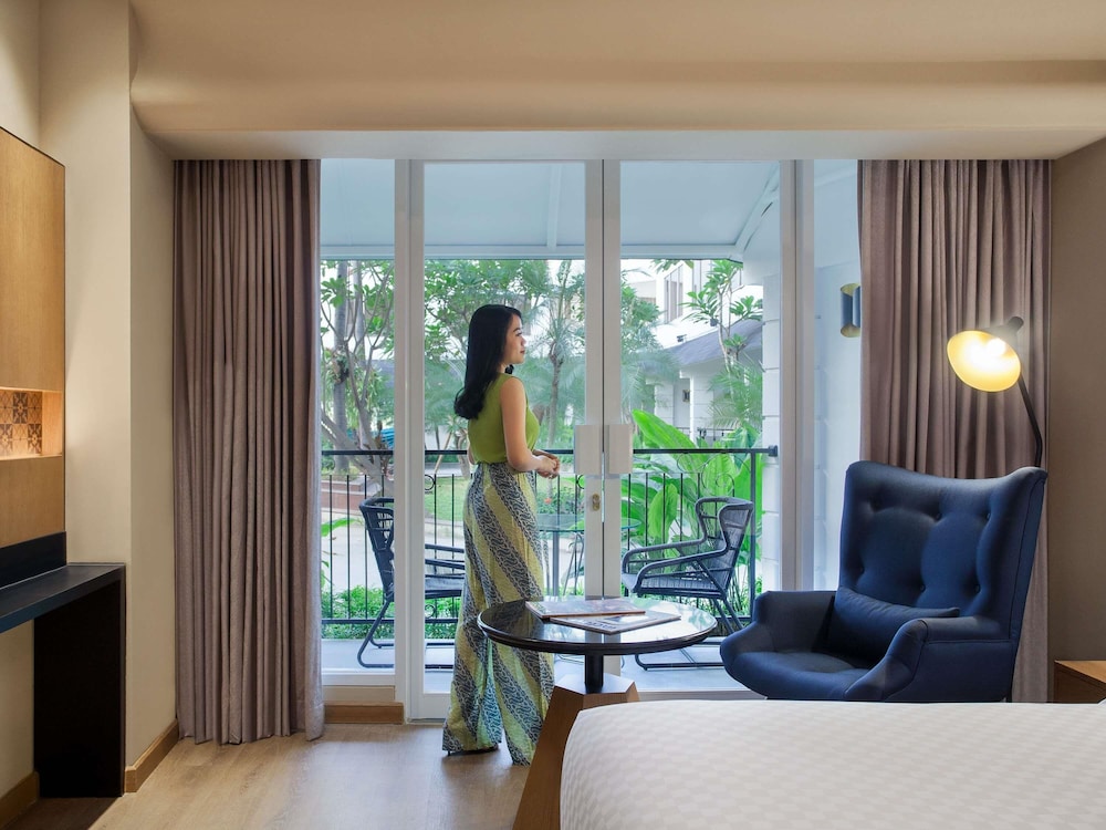 Privilege, Habitación, 1 cama doble, terraza del hotel Mercure Jakarta Batavia. Foto 4