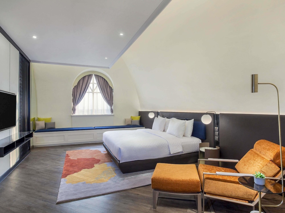 Suite ejecutiva, 1 cama de matrimonio grande del hotel Mercure Jakarta Batavia