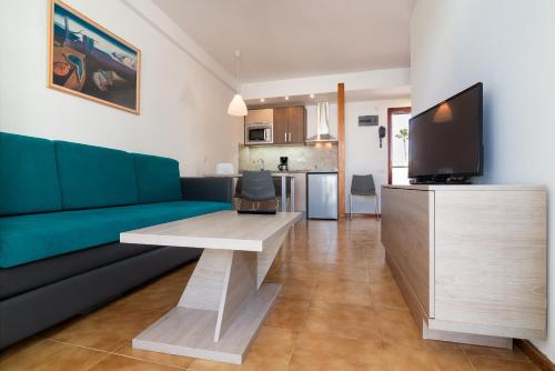 Apartamento con 1 dormitorio (vista lateral al mar) del hotel Montemayor. Foto 5