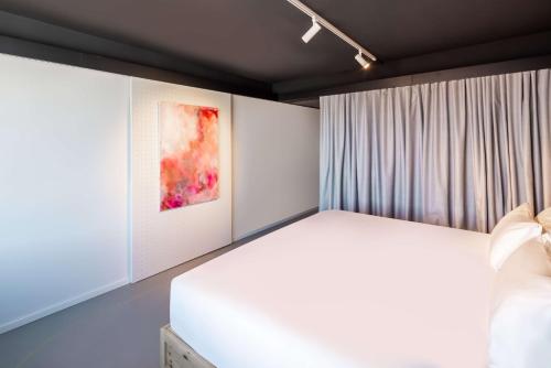 Habitación Atelier del hotel Nhow Brussels Bloom.. Foto 1