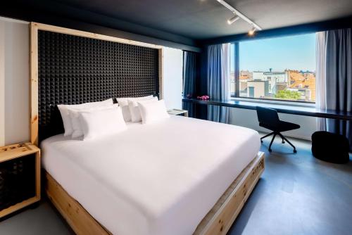 Suite Junior Art del hotel Nhow Brussels Bloom.. Foto 1