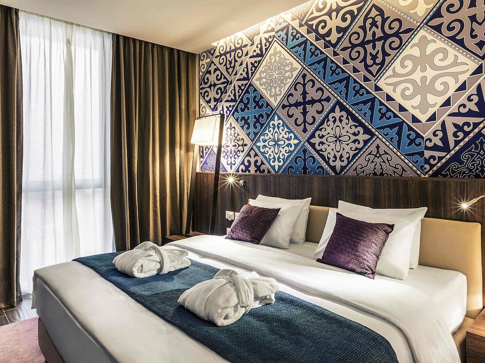 Habitación Privilege con 1 cama doble del hotel Mercure Almaty City Center. Foto 1