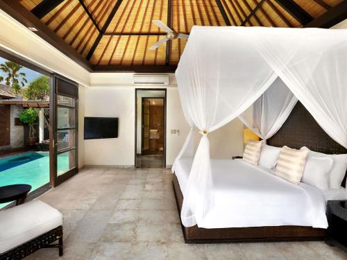 VILLA PRESIDENCIAL CON PISCINA DE 4 DORMITORIOS, 4 Camas Dobles, Piscina Privada del hotel Peppers Seminyak. Foto 2