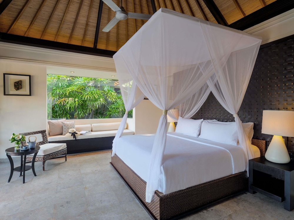VILLA PRESIDENCIAL CON PISCINA DE 5 DORMITORIOS, 4 Camas Dobles, 1 Cama Gemela, Piscina Privada del hotel Peppers Seminyak. Foto 4
