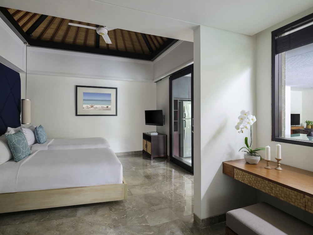 Villa Vista Piscina 3 habitaciones Presidencial 3 camas dobles piscina del hotel Peppers Seminyak. Foto 1