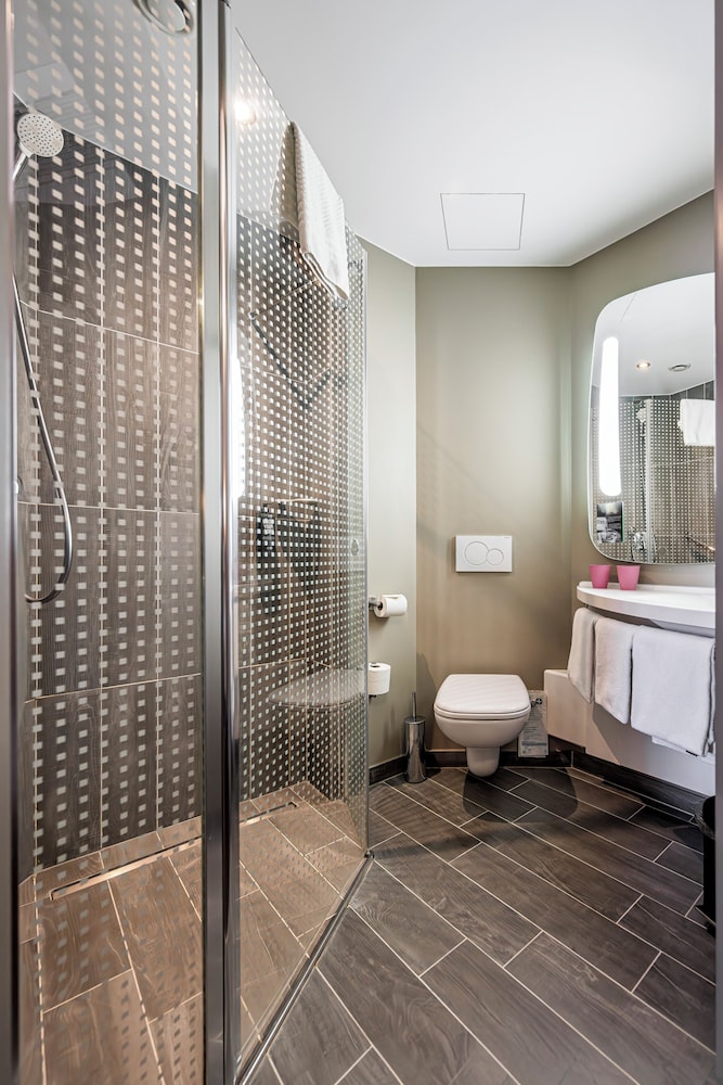 Habitación estándar con dos camas individuales del hotel Ibis Vilnius Centre. Foto 5